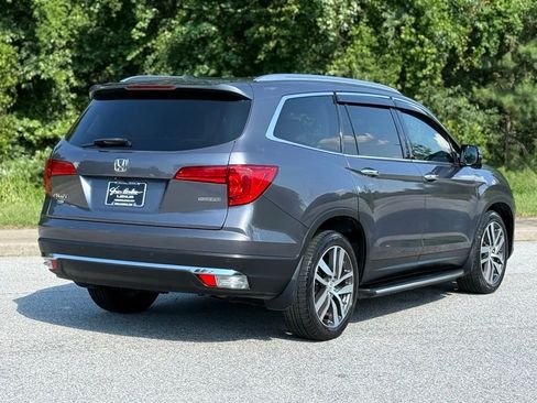 Used 2016 Honda Pilot Touring image 11