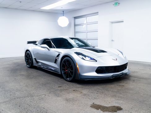 Used 2017 Chevrolet Corvette Grand Sport w/ Z07 Performance Package image 22