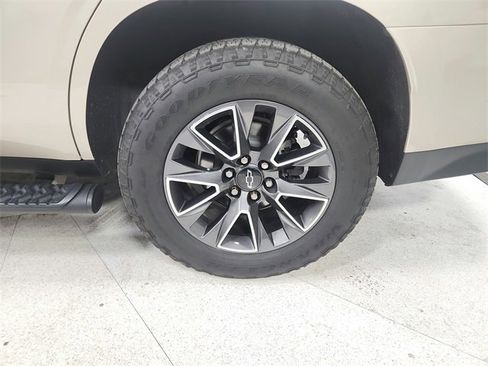 Used 2022 Chevrolet Tahoe Z71 w/ Luxury Package image 52