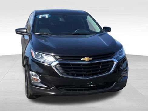 Used 2019 Chevrolet Equinox LT w/ Driver Convenience Package FWD image 3