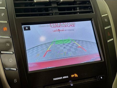 Used 2018 Lincoln MKC Reserve image 17