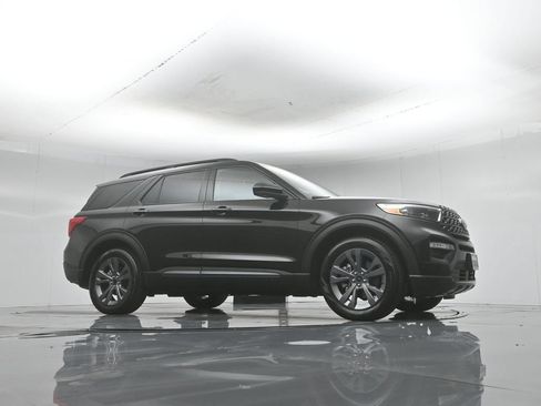 Used 2023 Ford Explorer XLT w/ Equipment Group 202A RWD image 54