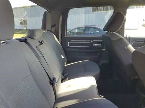 Used 2024 RAM 2500 Big Horn AWD/4WD image 32
