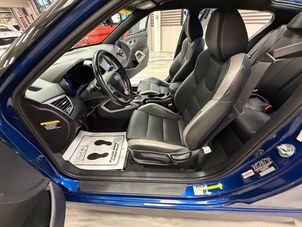 Used 2016 Hyundai Veloster Turbo FWD image 51