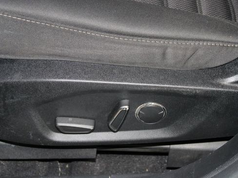 Used 2020 Ford Fusion SE image 18