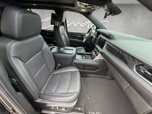 Used 2024 GMC Yukon Denali w/ Denali Reserve Package AWD/4WD image 24
