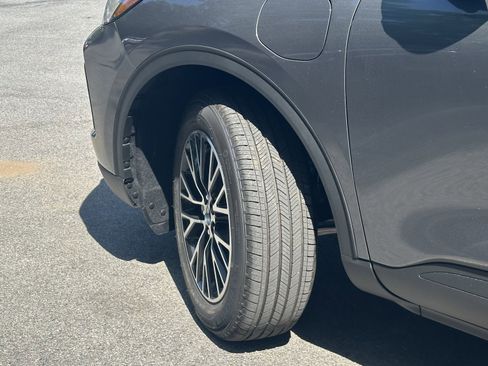 New 2025 Ford Escape SE image 6