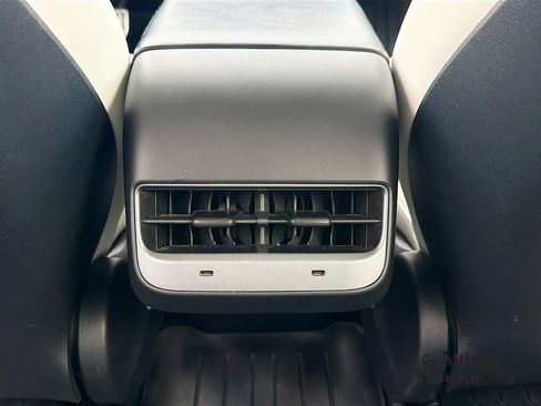 Used 2021 Tesla Model 3 Performance AWD/4WD image 32