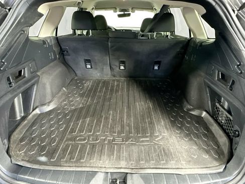 Used 2022 Subaru Outback Premium AWD/4WD image 26