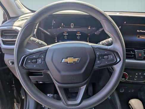 Used 2024 Chevrolet TrailBlazer LT FWD image 17