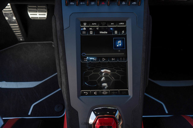 Used 2021 Lamborghini Huracan STO RWD image 22