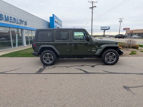 Used 2023 Jeep Wrangler Sahara image 2