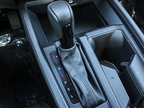 Certified 2025 Honda Accord LX image 19