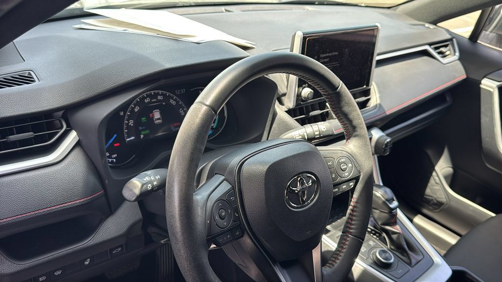 Used 2024 Toyota RAV4 SE w/ Weather & Moonroof Package AWD/4WD image 22
