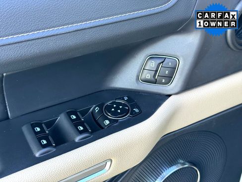 Used 2024 Ford Expedition Limited image 16