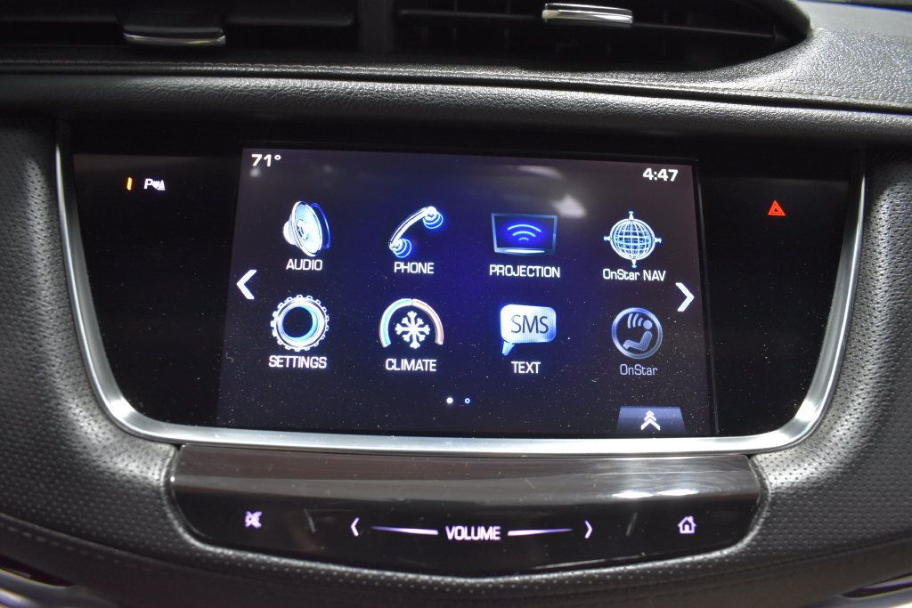 Used 2018 Cadillac XT5 FWD image 23