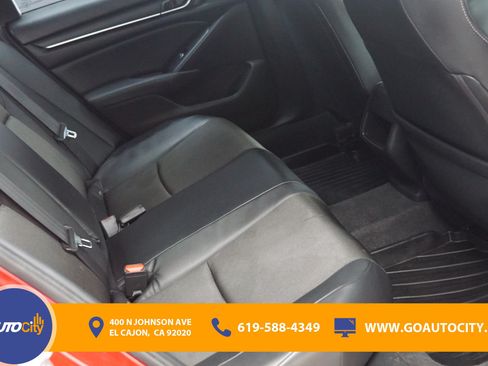 Used 2018 Honda Accord Sport image 13