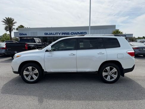 Used 2013 Toyota Highlander Limited FWD image 2