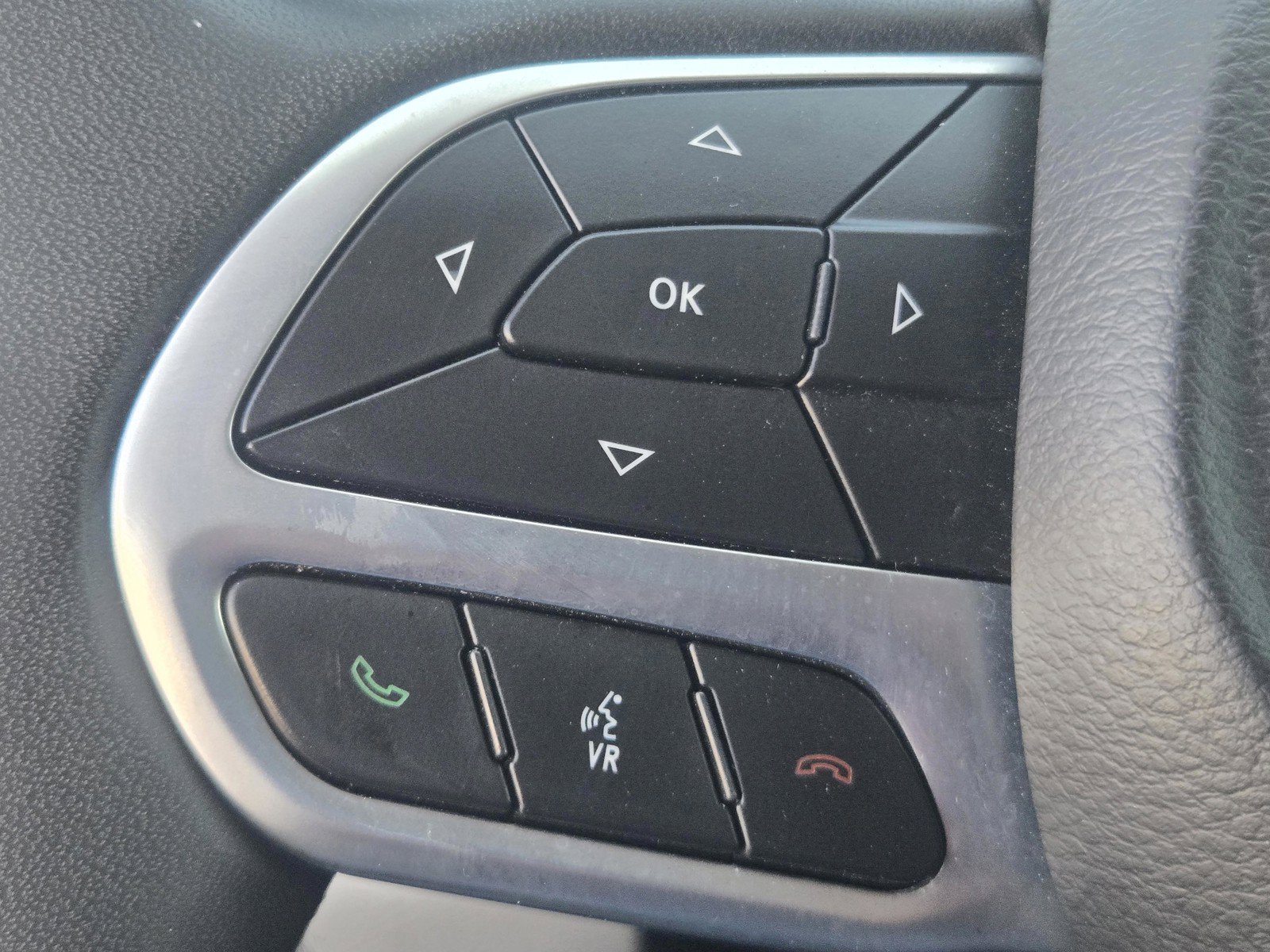 Used 2023 Chrysler Voyager LX FWD image 20