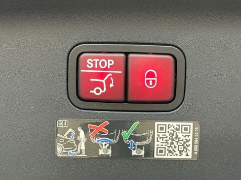 Used 2023 Mercedes-Benz AMG GT 43 image 15