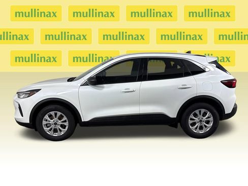 Certified 2023 Ford Escape Active AWD/4WD image 10