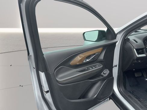 Used 2020 GMC Terrain SLE w/ Driver Convenience Package image 15