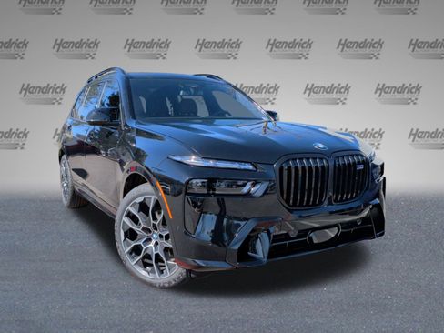New 2026 BMW X7 M60i image 2