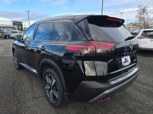 Used 2023 Nissan Rogue SL w/ SL Premium Package image 5