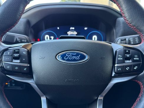 Used 2025 Ford Explorer ST-Line w/ ST-Line Street Pack AWD/4WD image 25