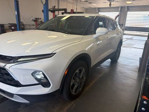 Used 2023 Chevrolet Blazer LT AWD/4WD image 4