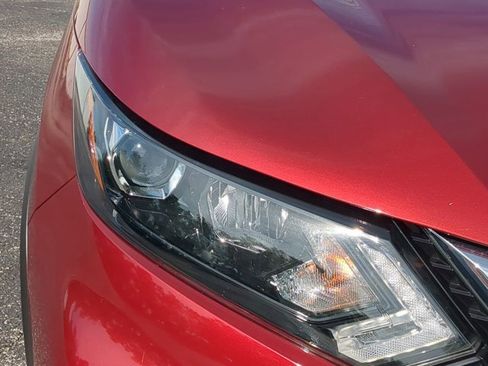 Certified 2022 Nissan Rogue Sport S image 10