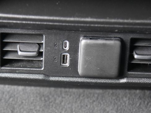 Used 2024 Chevrolet Silverado 1500 LT image 37