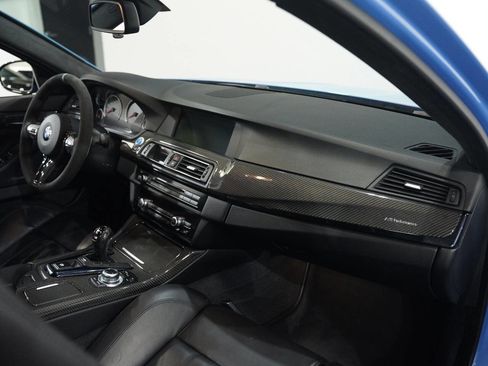 Used 2013 BMW M5 image 38