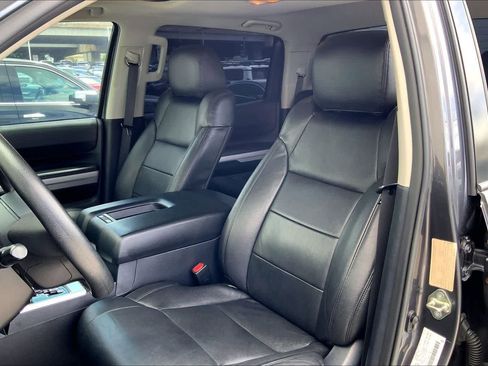 Used 2019 Toyota Tundra SR5 AWD/4WD image 12