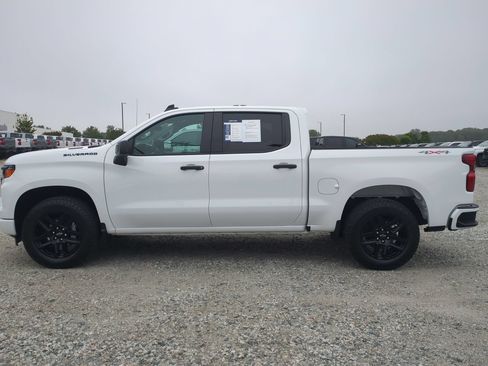 Certified 2025 Chevrolet Silverado 1500 Custom w/ LPO, Dark Essentials Package AWD/4WD image 7