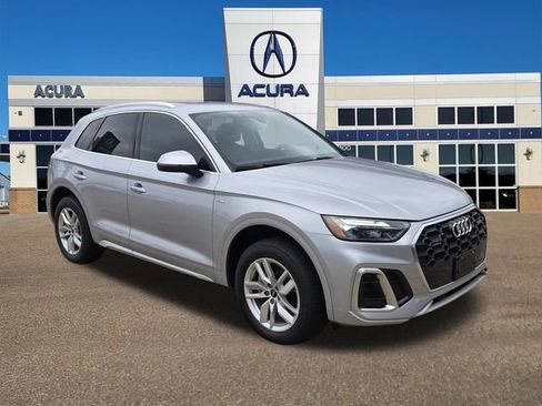 Used 2022 Audi Q5 2.0T Premium w/ Convenience Package AWD/4WD image 1