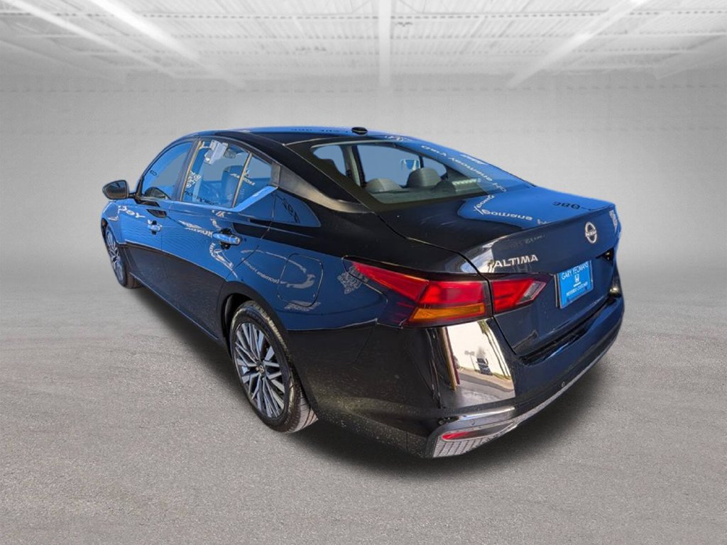 Used 2024 Nissan Altima 2.5 SV FWD image 7