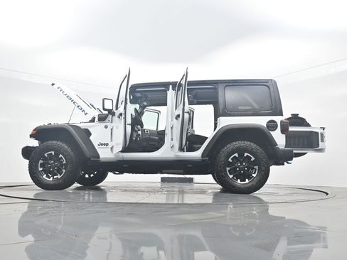 Used 2024 Jeep Wrangler Unlimited Rubicon 4xe AWD/4WD image 44
