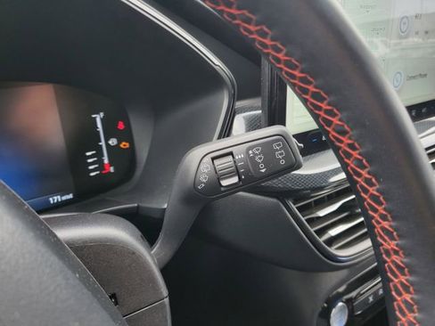 Used 2024 Ford Escape ST-Line w/ Tech Pack #1 image 15