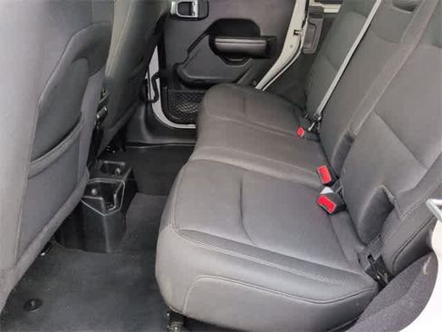 Used 2018 Jeep Wrangler Unlimited Sport S image 25