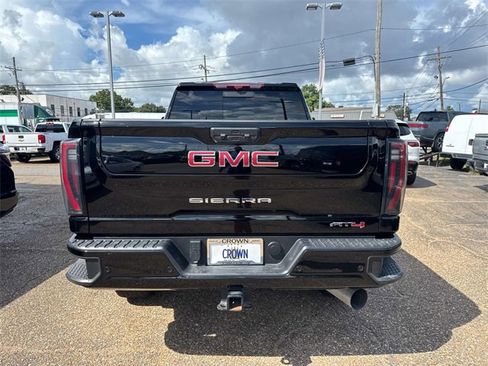 Used 2025 GMC Sierra 2500 AT4 w/ AT4 Premium Plus Package image 8