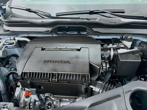 Certified 2024 Honda Pilot Sport image 35