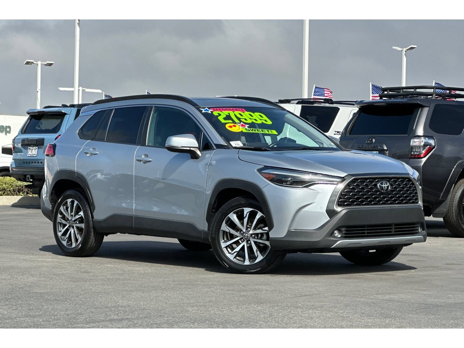 Used 2023 Toyota Corolla Cross XLE w/ Convenience Package AWD/4WD image 2