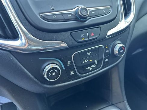 Used 2023 Chevrolet Equinox LT AWD/4WD image 21