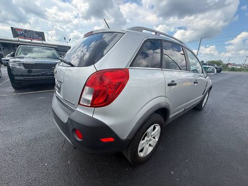 Used 2014 Chevrolet Captiva Sport LS FWD image 3