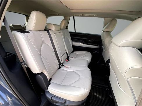Used 2026 Toyota Grand Highlander FWD image 27