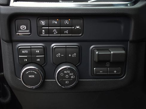 New 2026 Chevrolet Suburban RST w/ Comfort Package AWD/4WD image 23
