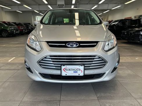 Used 2018 Ford C-MAX Titanium w/ Equipment Group 301A FWD image 18