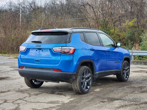 Used 2026 Jeep Compass Limited AWD/4WD image 12