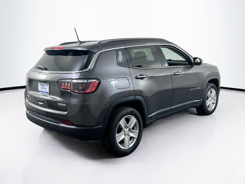 Used 2022 Jeep Compass Latitude w/ Convenience Group AWD/4WD image 5